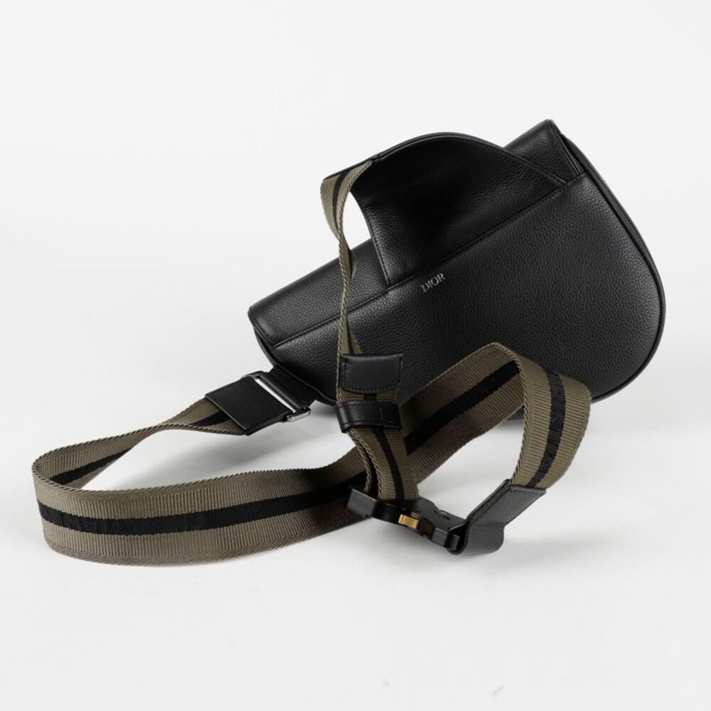 Saddle Messenger Shoulder Crossbody Bag - Picture 4 of 8